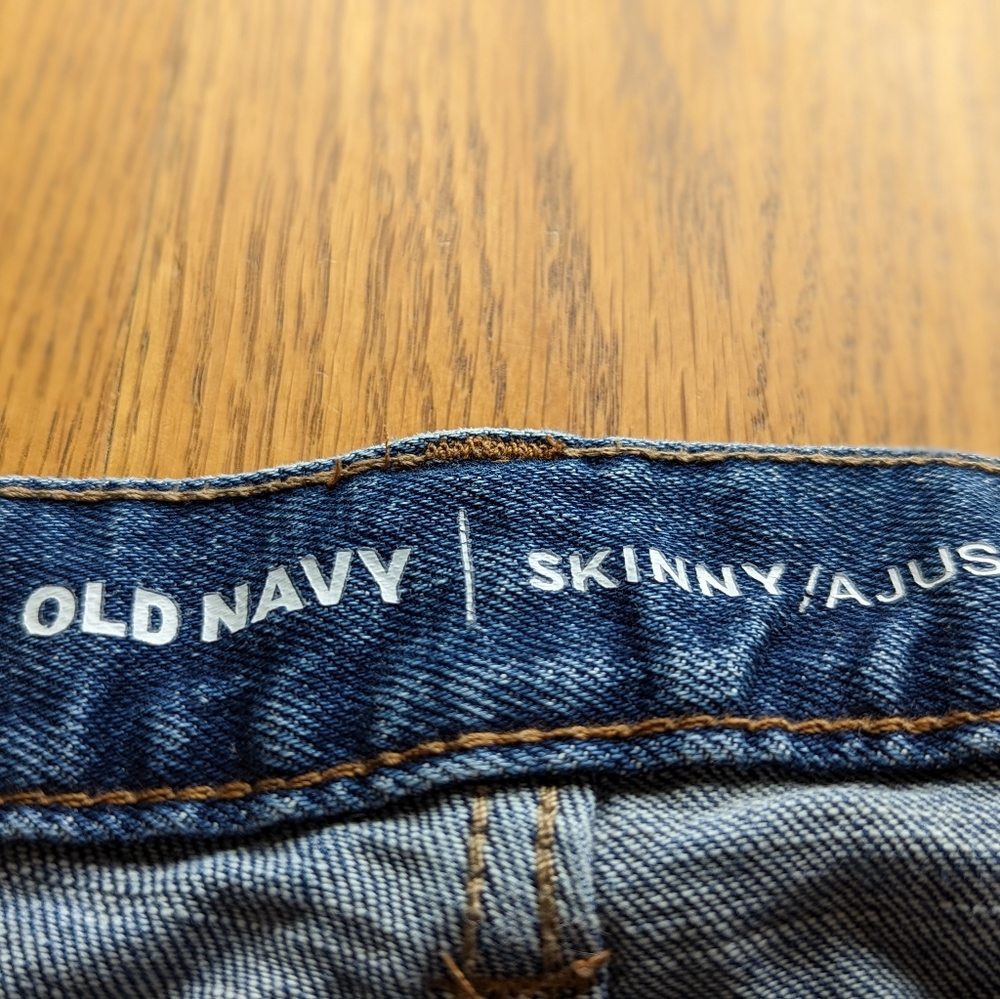 Gently worn Men's Old Navy Jeans 👖 - Picture 4 of 7
